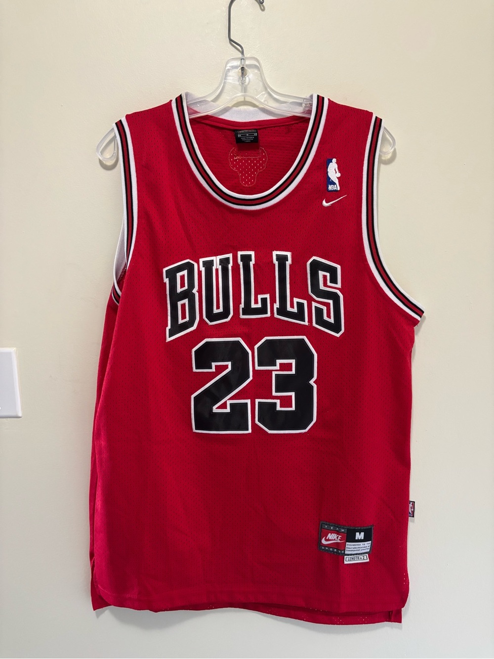 Vintage Nike Team Michael Jordan Chicago Bulls #23 Jersey (Red, Size Medium)